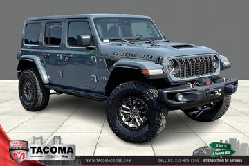 最高 New 2025 Jeep Wrangler Rubicon 392 Utility in Tacoma ジャケット・アウター